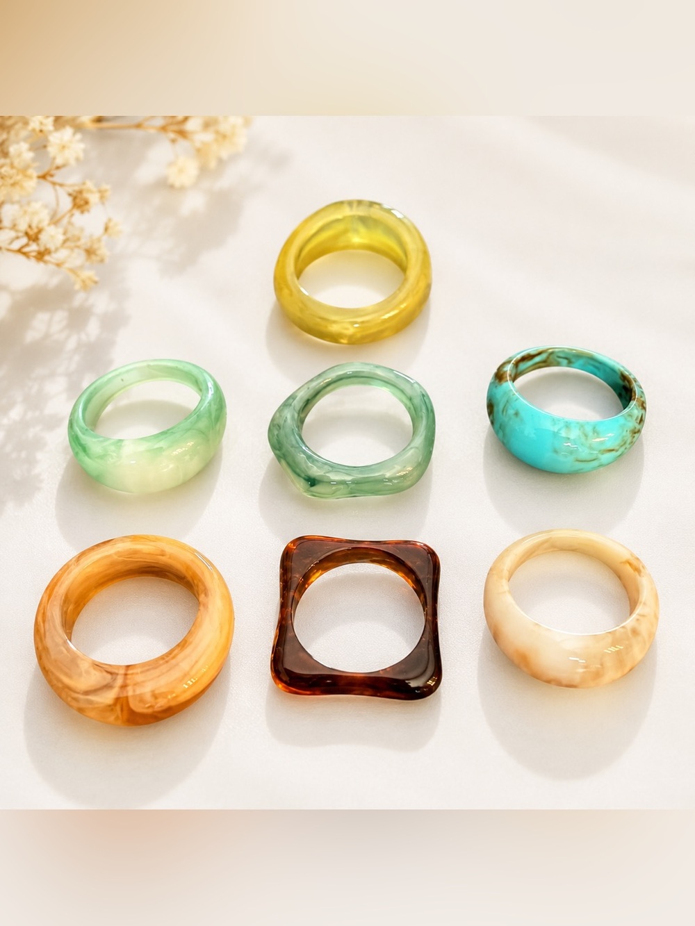 Vintage Lucite Plastic Ring Lot Size 7.75 Mod Retro Marbled Statement Set of 7 - Picture 1 of 5